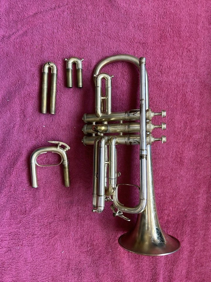 Modelo King Cornet Vintage Perfecto Mejorado Foto 1 de 4