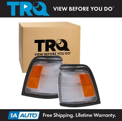 Комплект угловых габаритных огней TRQ подходит для пикапа Toyota 1992-1995 годов выпуска - Изображение 1 из 4
