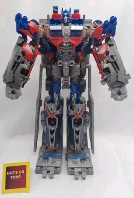 Transformers Ultimate Optimus Prime DOTM Ultimate Class  - Image 1 of 4