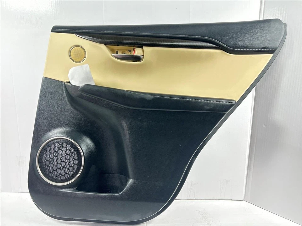 Lexus NX300 2019 pasajero puerta trasera panel moldura negro/beige usado OEM Foto 1 de 4
