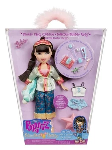 Bratz Fiesta de Pijamas Jade Moda Muñeca con 2 Juegos de Pijamas Accesorios de Peluche - Imagen 1 de 7