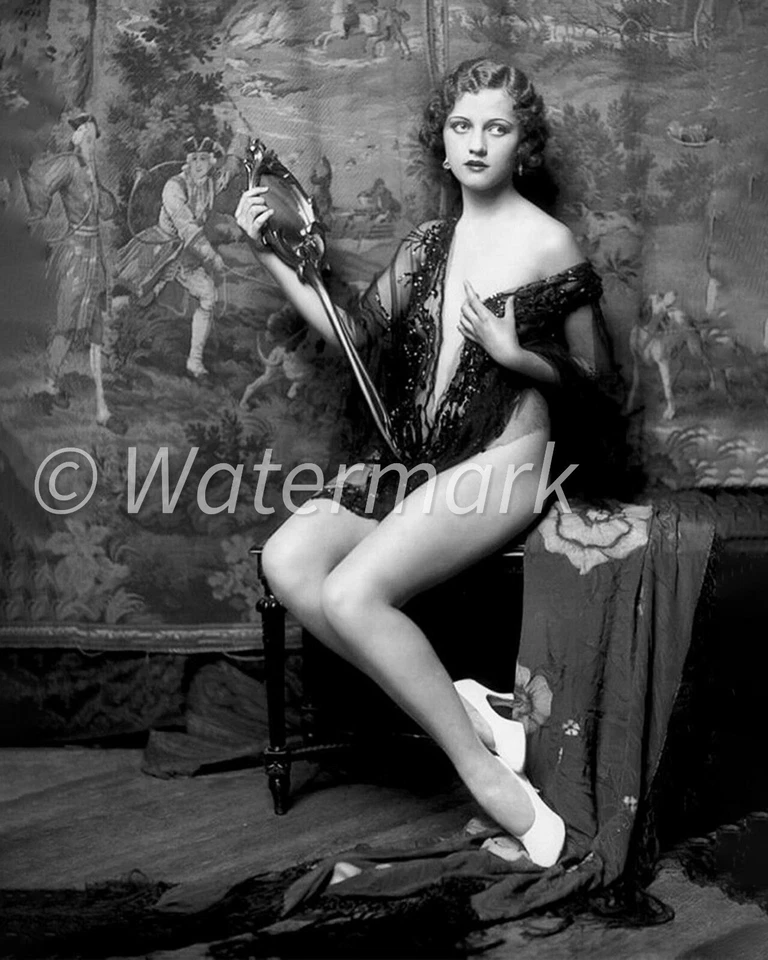 Flapper Girl - Ziegfeld Follies 8X10 PUBLICITY PHOTO Vintage 1920s glamour - Image 1 of 1