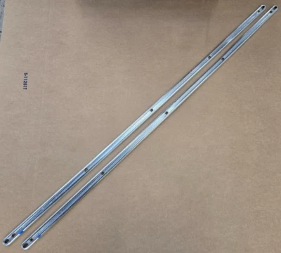 BONITO PAR USADO ORIGINAL GENUINO PORSCHE 356B 356C 26 mm AMPLIO LADO ADORNOS DECORATIVOS #5 Foto 1 de 4