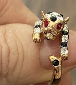 Rare Brand New Cheetah Ring Gold Plated Branded Vintage Black Rhinestone - Picture 1 of 9