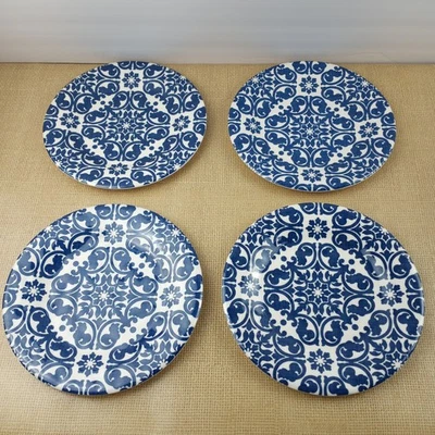 Pier 1 Imports Melamina 8 y 1/2 Pulgadas Juego de 4 Platos de Ensalada Regal Azul y Blanco Foto 1 de 3