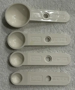 Vintage Pyrex Zubehör verschachtelte Messlöffel SnapOn (4 Stück) EUC - Bild 1 von 15