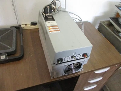 Trane TR200 AC Drive 131L2041 15HP 3Ph w/ Keypad *Chipped Cover* Used - Image 1 of 4