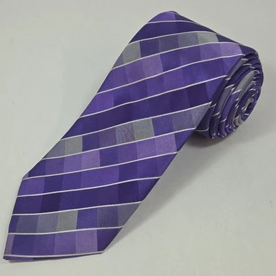 Gravata listrada xadrez cinza lilás roxo GEOFFREY BEENE 58"x3.25"  - Imagem 1 de 4