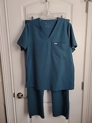 Conjunto Médico FIGS Catarina Top FW1000 + Pantalón Carga Kade T21004 Para Mujer Verde Grande Foto 1 de 4