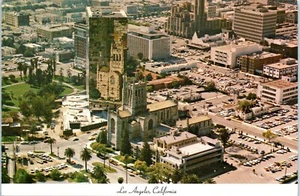 Postcard Los Angeles California A Aerial Birds Eye View From Goodyear Blimp - Picture 1 of 2