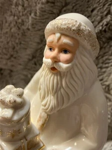 BEST DEAL! FREE SHIP! Lenox 2011 Annual Santa Figurine, 6.7" Santa Bearing Gifts - Picture 1 of 8