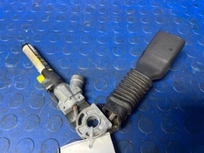 2006-2009 Jeep Commander Front Left Driver Gray Seat Belt Buckle Assembly OEM - Image 1 of 4