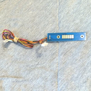 LEFT SIDE RGB LED CONTACT BOARD / CABLE - Alienware Aurora R4 - 0T064F - Afbeelding 1 van 2
