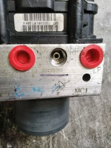 OEM Ford Jeep ABS Anti Lock Brake Pump Module 22739366 - Picture 1 of 3
