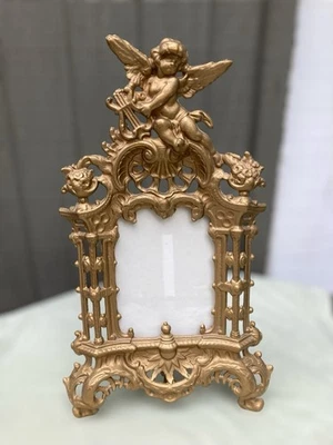 Antiguo marco de fotos de ángel querubín de hierro fundido dorado columnas de arpa concha marina floral Foto 1 de 4