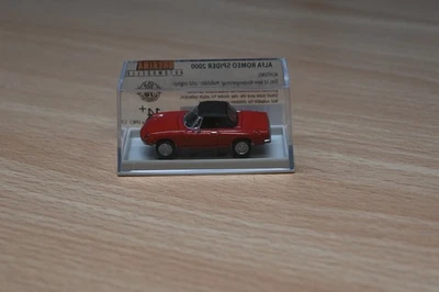Brekina 29607 HO 1:87 Scale Red Alfa Romeo Spider 2000 - Image 1 of 2