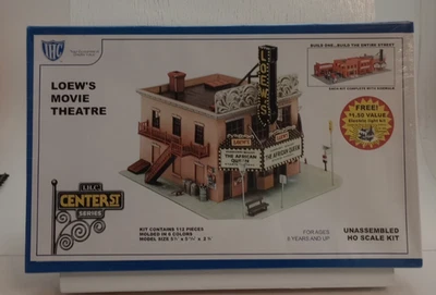 Kit de cine IHC HO Scale Loew’s #4-7799 - Serie Center St Foto 1 de 3