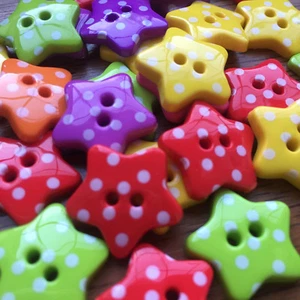 BUTTONS SPOTTY DOTTY STAR BUTTON x PACK OF 5 Green, Yellow, Pink, Purple, Blue - Picture 1 of 6