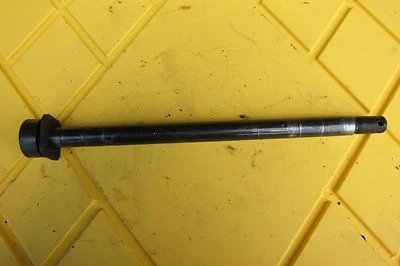 2000 VICTORY V92 C V92 CRUISER AXLE - Image 1 of 4