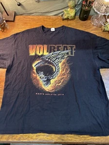 Volbeat Camicia Uomo 2XL Nera North American Tour 2019 Fascia Teschio Tee Ali Fiamma - Foto 1 di 9
