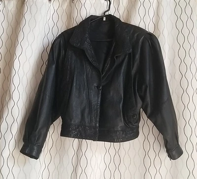 Chaqueta de cuero negra vintage para mujer con botones talla 40 Foto 1 de 4