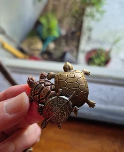 1980's K & T SEA TURTLES BROOCH Brass Copper Pewter Sea Life Pin MIXED METALS - Picture 1 of 7