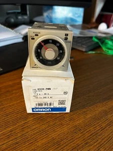 Omron H3CR-A8 Timer Plug-In 5 Amp 100-240VAC 50/60Hz 8 Pin LOT No. 0727S - Picture 1 of 7