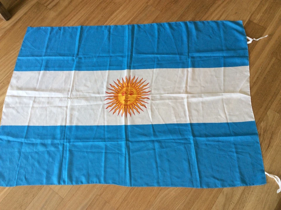 BANDIERA CALCIO STADIO NAZIONALE ARGENTINA MARADONA COPPA DEL MONDO MONDIALI - Immagine 1 di 1