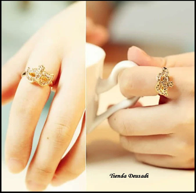 Goldfarbener Ring Mit Maske Und Österreichischem Kristall - Bild 1 von 2