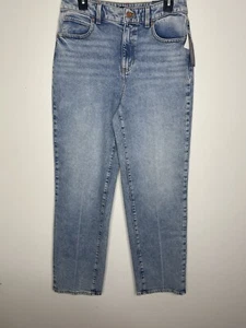 NWT Women's Talbots High Waist Relaxed Jeans Sz 6 Denim Light Wash Straight Leg - Picture 1 of 10