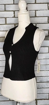 NWT No Boundaries Sleeveless Sweater Cropped Vest Size XXS Black 2 Button Front - Image 1 of 4