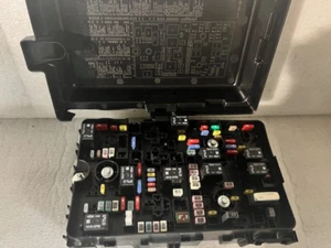 2018 Chrysler Pacifica 3.6L V6 Fuse Box / Power Distribution Module : 68338720AA - Picture 1 of 3