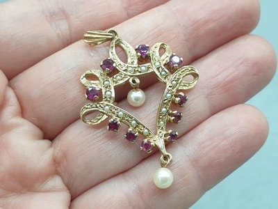 Vintage Art Nouveau Style Large 9ct Yellow Gold Ruby and Seed Pearl Pendant 5.3g - Image 1 of 4
