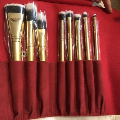 LUXIE Glitter and Gold 9 Pc Luxury Cosmetic Makeup Brush Set (8 Brushes + Case) - Image 1 of 4