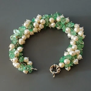 Beautiful Jade & Pearl Bracelet Silver Plated Clasp - Picture 1 of 5