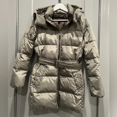 Casaco acolchoado Coach feminino verde oliva XS capuz removível - Imagem 1 de 4