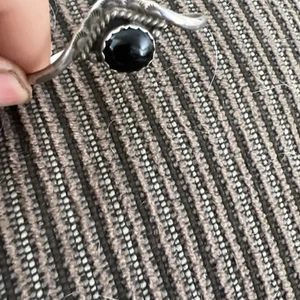 NAVAJO SILVER CUFF BRACELET BLACK ONYX & LEAF DESIGN Child’s - Picture 1 of 3