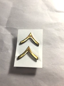 USMC - Private Dress Metal Rank Chevrons (2 pcs) clutch back - Picture 1 of 5