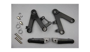Black Front Rider Footrests Brackets OEM Style HONDA CBR 900RR 900 RR 1994-1997 - Picture 1 of 3