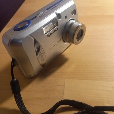 Fujifilm FinePix A Series A303 3.2MP Digital Camera - Silver - Image 1 of 4