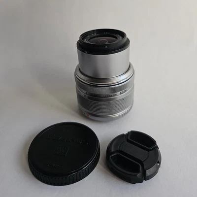 Olympus M.Zuiko Digital 14-42mm f/3.5-5.6 II R Lens with both caps - Image 1 of 4