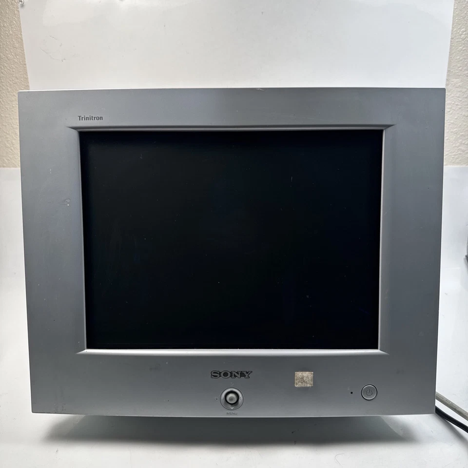 Sony Vaio HMD-A200 17" FD Trinitron VGA CRT Monitor with built in 4 port USB hub - Image 1 of 4