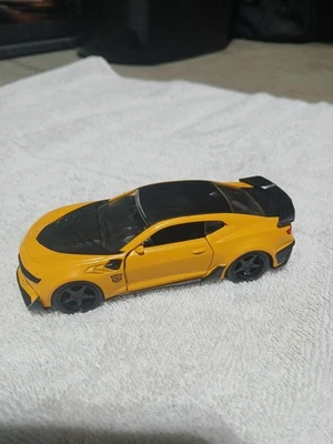 JADA 1:32 DISPLAY METALS TRANSFORMERS BUMBLEBEE 2016 CHEVROLET CAMARO 98542 - Image 1 of 4