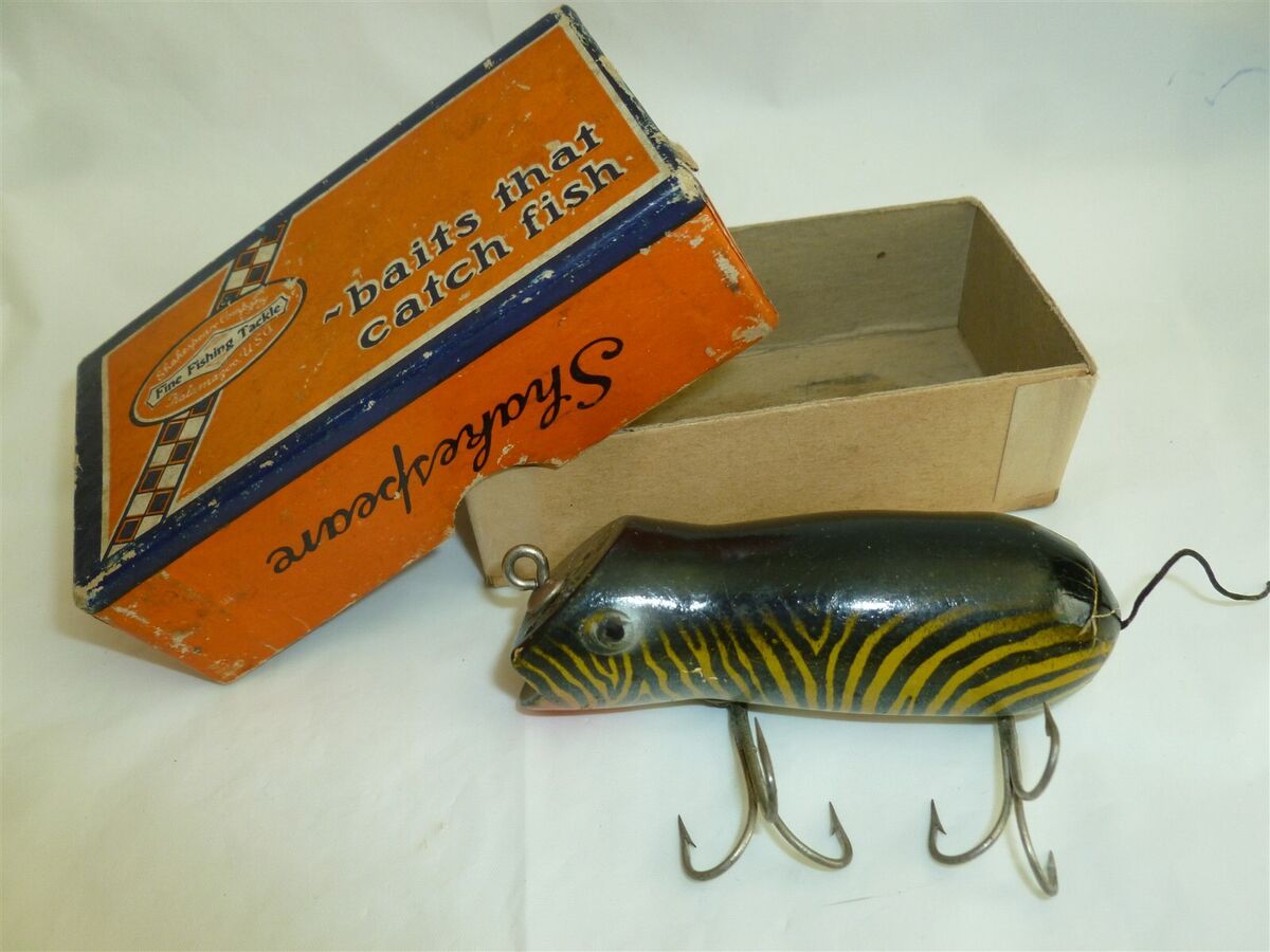 Shakespeare Vintage Fishing Lures with Original Box for sale Shakespeare Vintage Fishing Lures with Original Box for sale