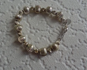 Silver beaded bracelet - Picture 1 of 5