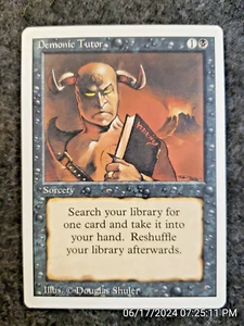 DEMONIC TUTOR 1994 Magic The Gathering - Revised - Vintage - NearMint (DS3D1ZZ) - Picture 1 of 4
