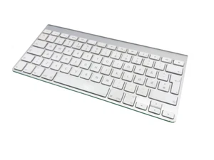 Oryginalna bezprzewodowa klawiatura Apple Magic Keyboard A1314 - smukła biała QWERTY, używana - Zdjęcie 1 z 4