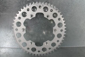 Nuevo piñón trasero PBI para Suzuki DR 250S 1993-1995 1157-52 52T - Imagen 1 de 3