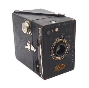 Ensign All Distance Twenty Rollfilm-Boxkamera, UK-Händler - Bild 1 von 5