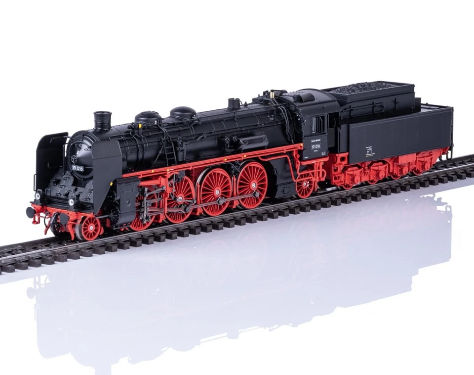 Märklin 38190 H0 Dampflok BR 19.0 "Sachsenstolz" DR MFX Sound OVP NEU